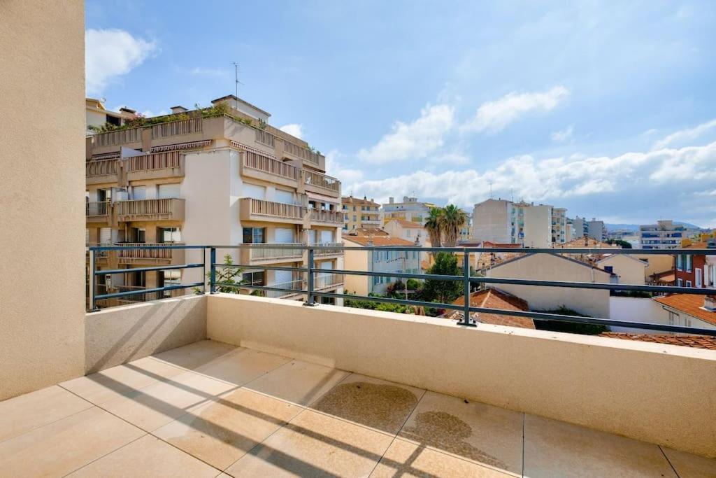 T2 Avec Terrasse Et Parking Prive Au Coeur De ניס מראה חיצוני תמונה